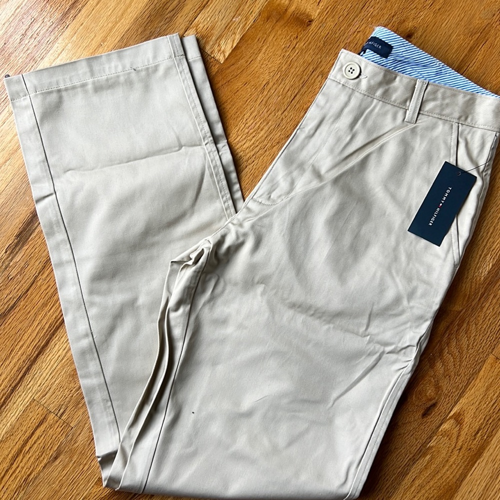 BRAND NEW…Tommy Hilfiger Khaki Pant Men